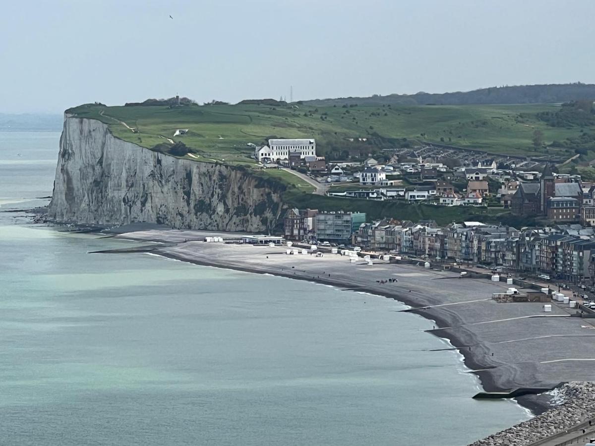A 50m Reves Tranquilles Les Bains De *